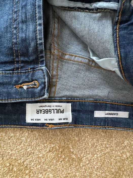 Blugi carrot Pull&Bear numar. 44