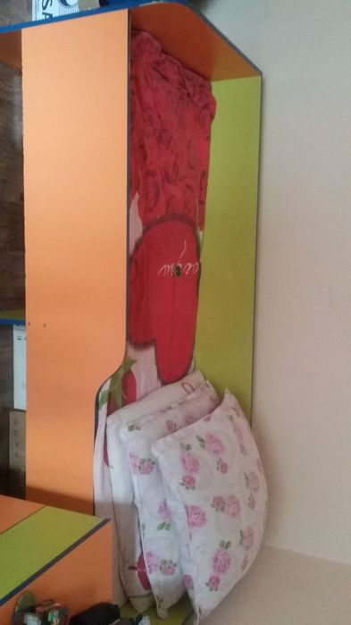 Продам срочно детскую гарнитур