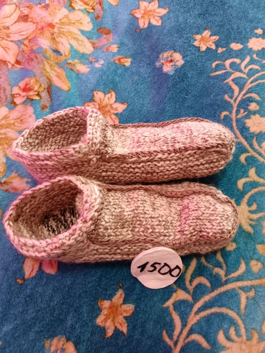 Вязаные носки, следки, пинетки.