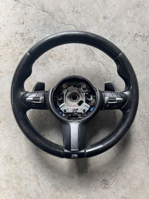 М спорт волан с пера Бмв ф30/31(M volan s pera Bmw 3 f30/31)