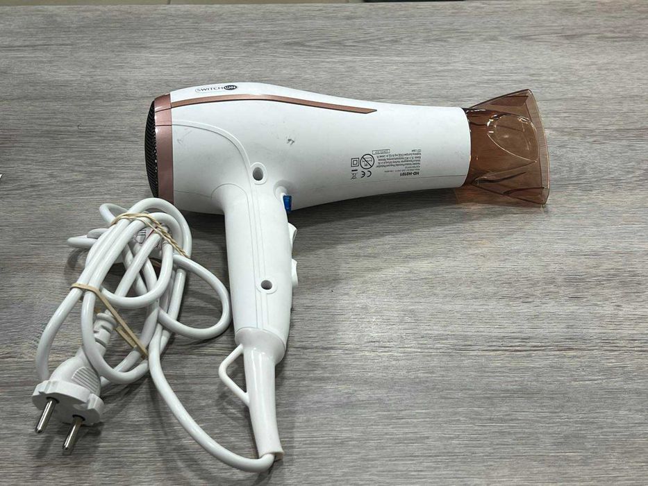 Продава се сешоар Switch On 1950-2300W