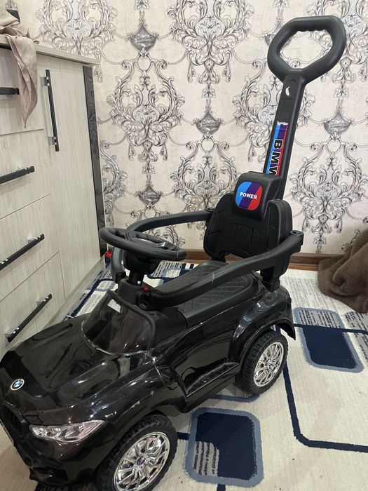 Детская машина черная