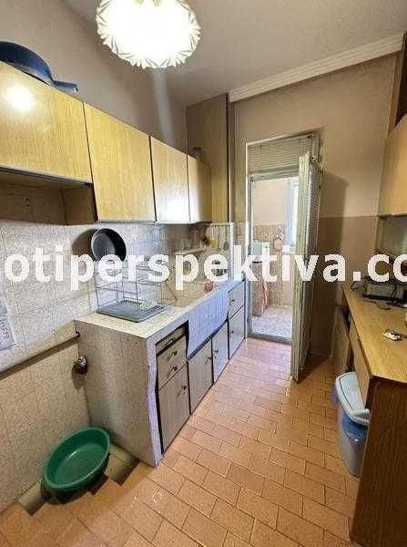 Продава се Тристаен апартамент в Пловдив, Кючук Париж - 96 кв.м за 1282 €/кв.м - Снимка #1