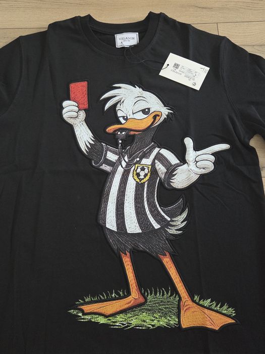 Tricou negru Iceladon cu Donald Duck arbitru