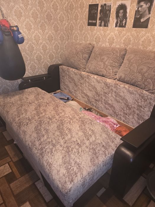 Продам диван в хорошем состоянии