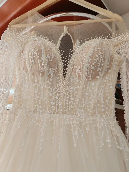 Rochie mireasa  de vanzare