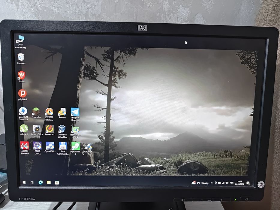 Монитор HP в отличном состоянии