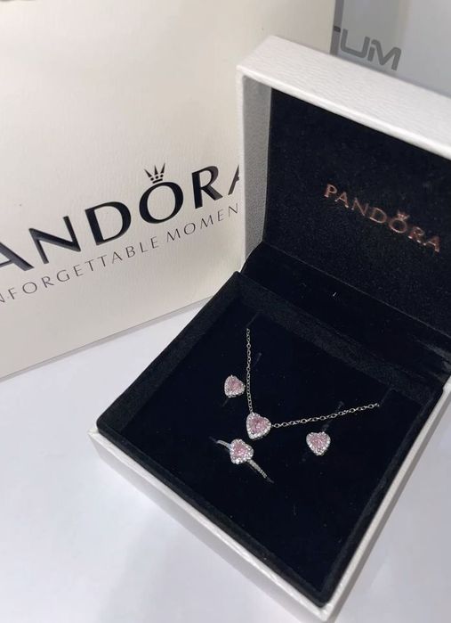 Набор украшений Pandora