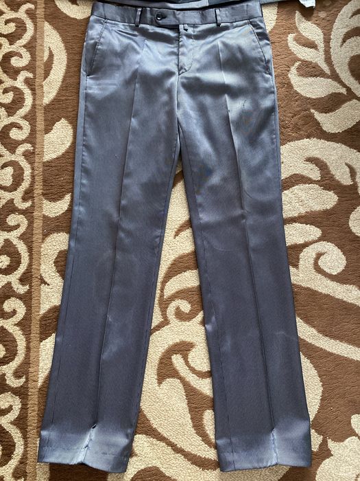 Costum Argintiu model frumos