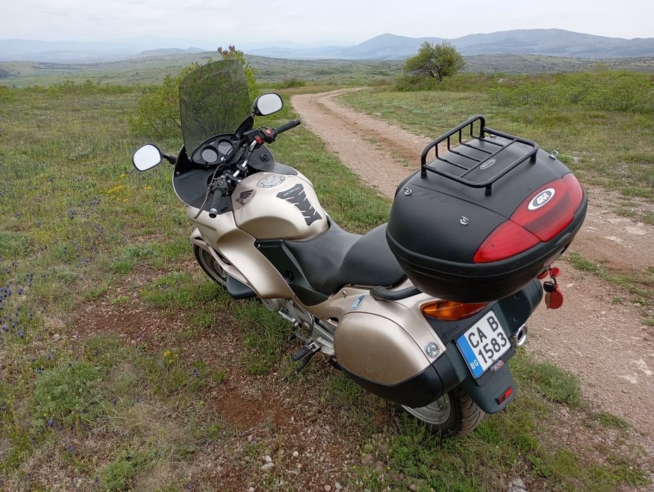 Мотор Хонда Девил, Honda Deauville 650