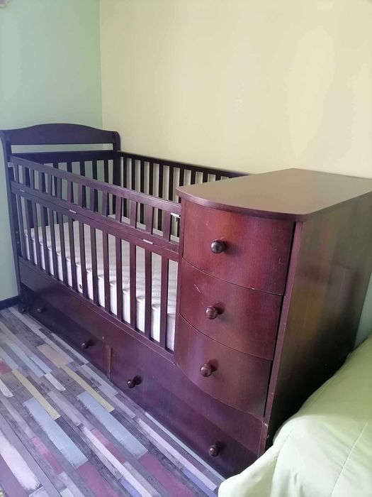 детско дървено креватче