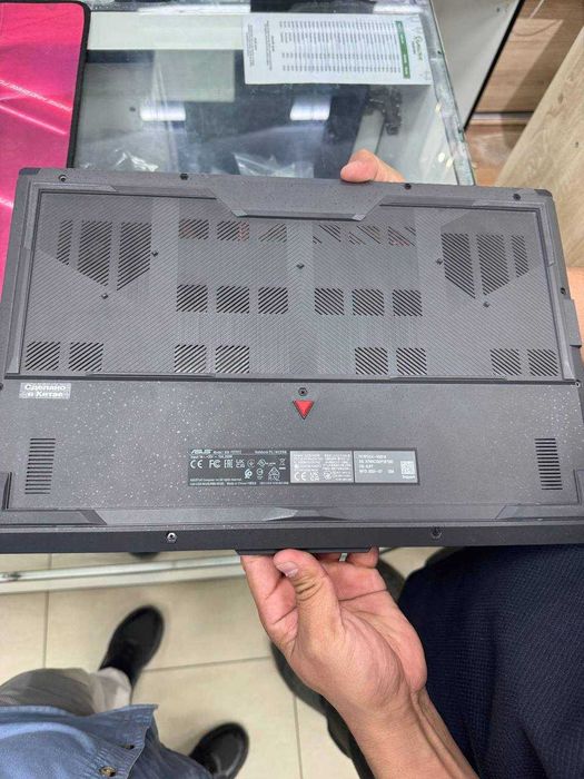 ASUS TUF Gaming F17 (FX707ZC4 / FX707ZC4)