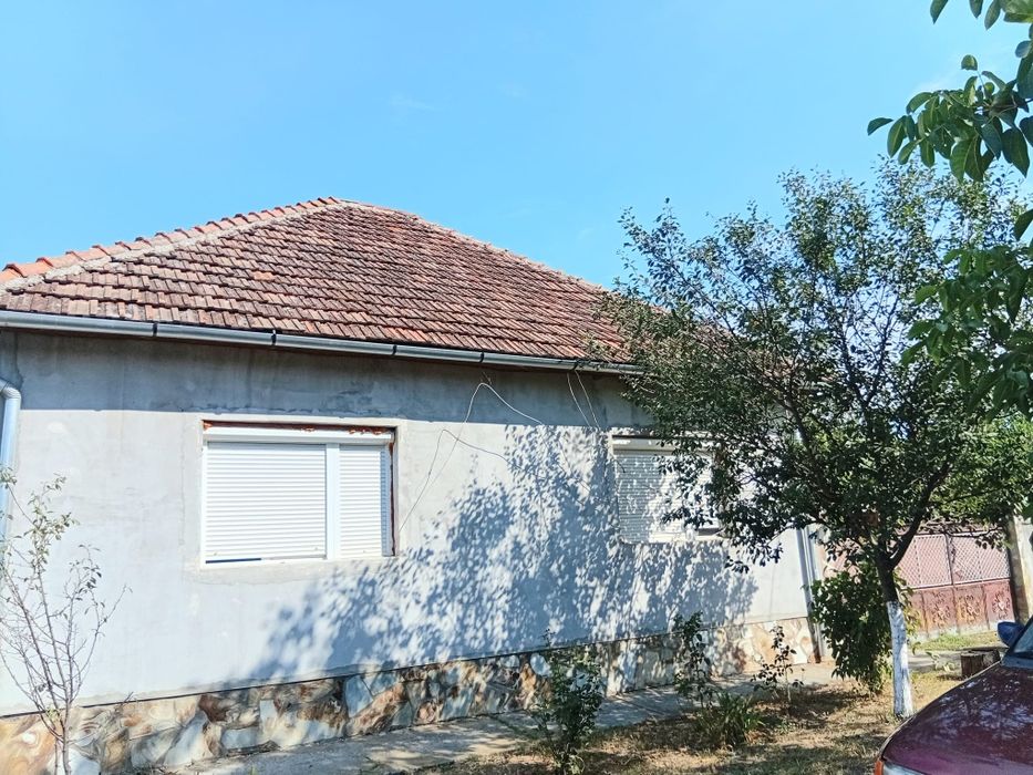 Casa din caramida de vanzare Ineu