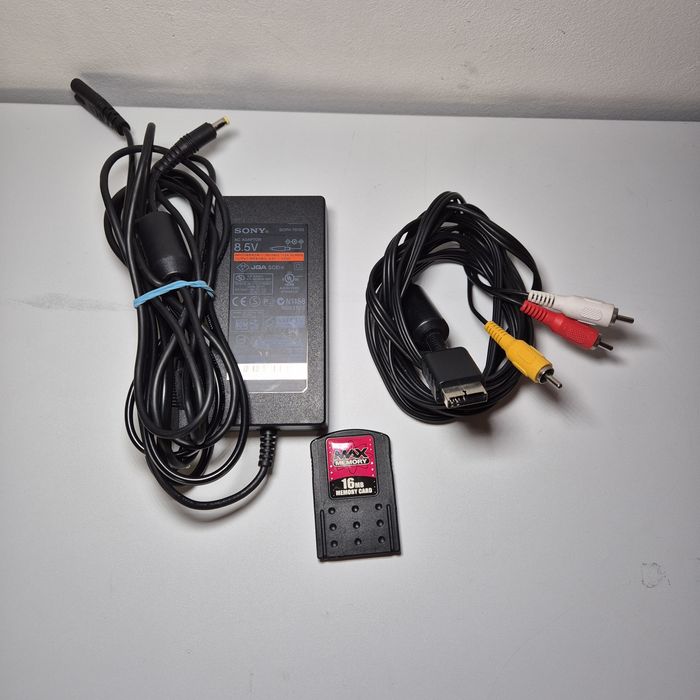 PlayStation 2 Slim Modata + 3 Manete