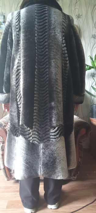 Продам шубу мутоновую