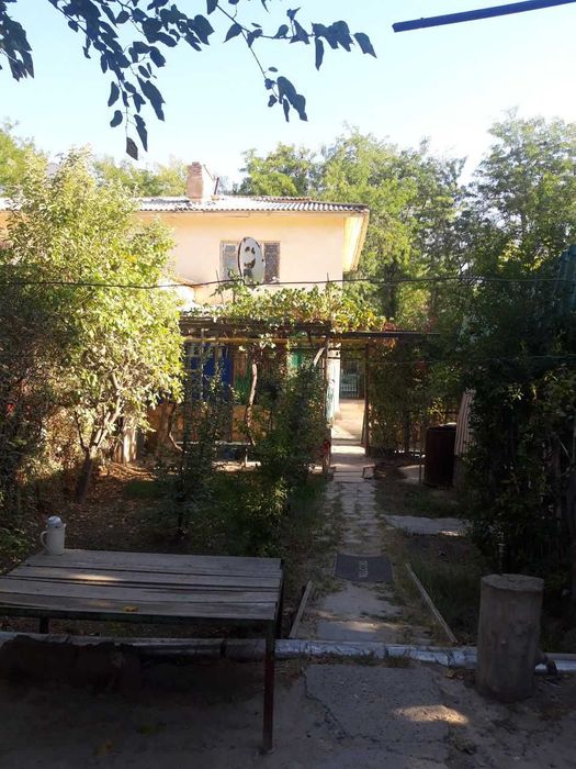 Продаётся КОТТЕДЖ угловой 2 этажный 4.5 сотук земли 3 комнатный