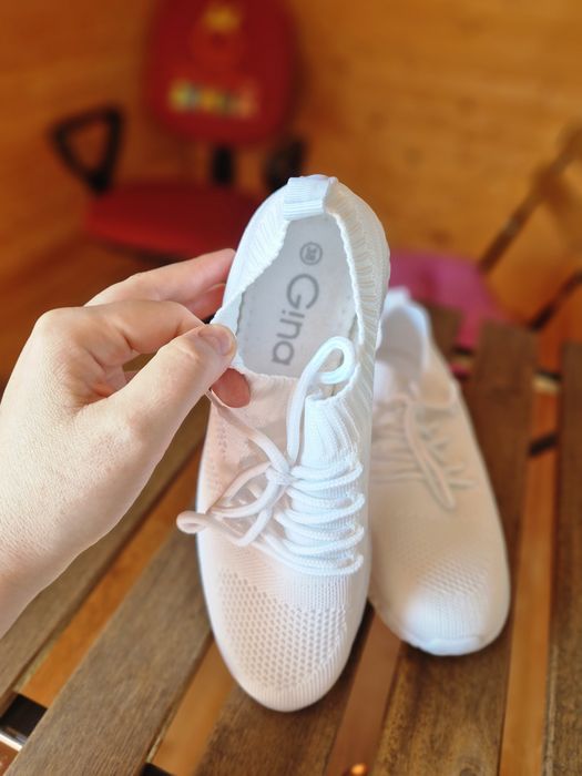 Кроссовки летние