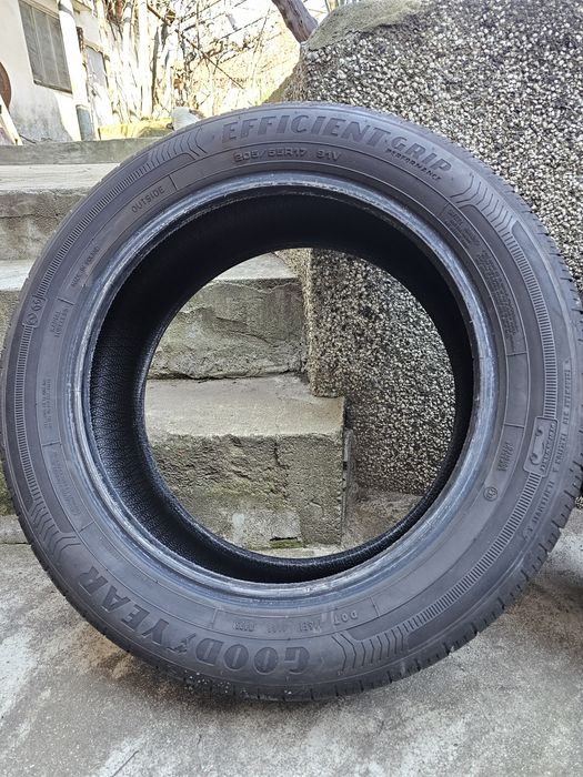 Goodyear efficientgrip performance 205 55 r17