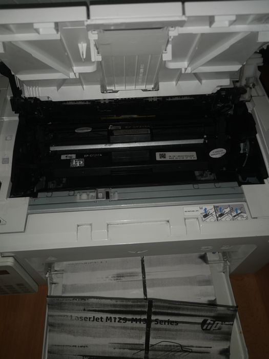 Продам принтер 3 в 1  HP LaserJet Pro MFP