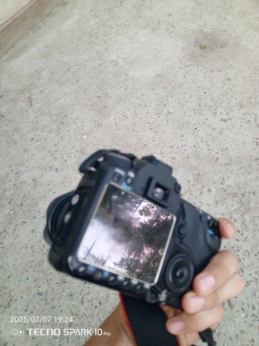 Fotoaparat foto aparat фото апарат canon50D sotiladi