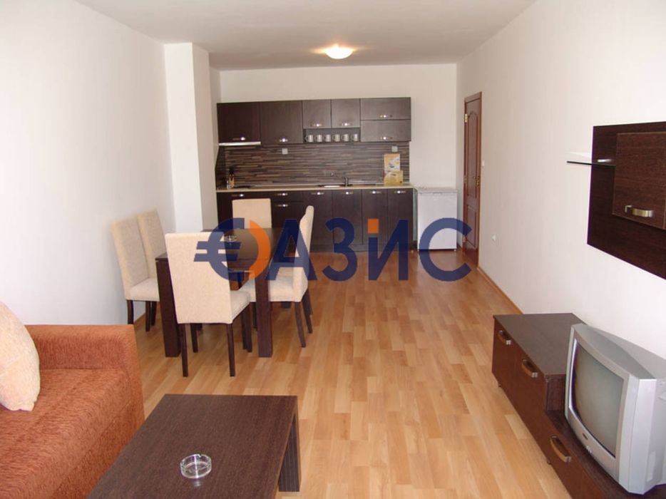 Продава се Двустаен апартамент в к.к. Слънчев бряг - 60 кв.м за 1115 €/кв.м - Снимка #1