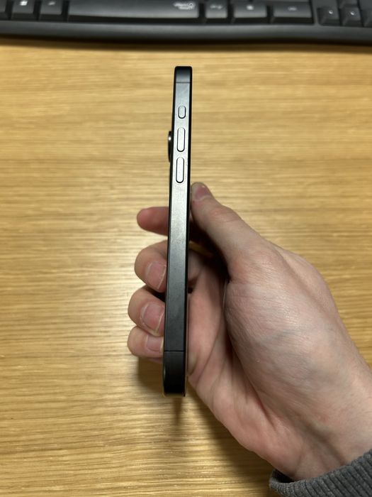 iPhone 15 pro 88% батерия