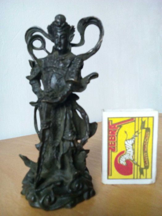 Бронзова статуетка