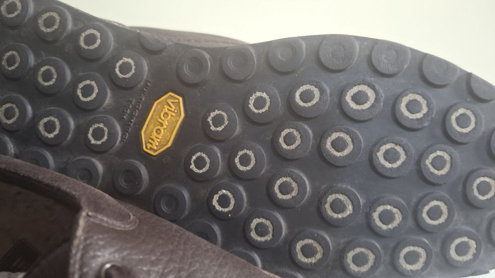 Продаю итальянские туфли на меху.