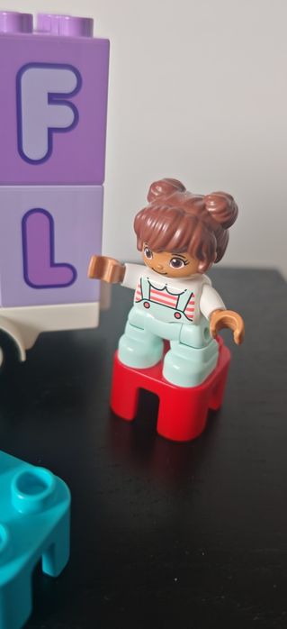 Lego Duplo 10915 - Camionul cu litere