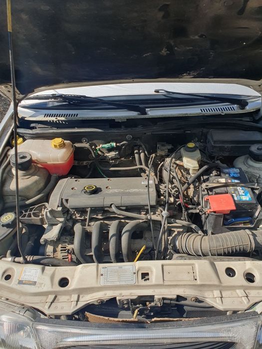FORD Fiesta 1999 — imagine 4