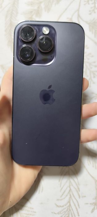 Продам айфон 14 про