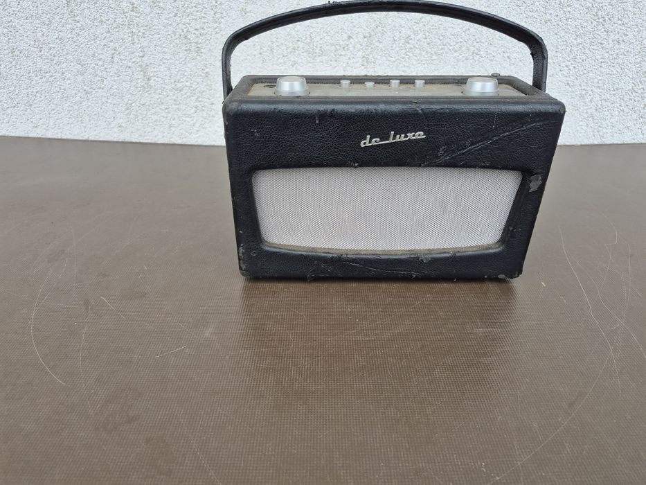 Vând Radio portabil marca TCM model de Luxe