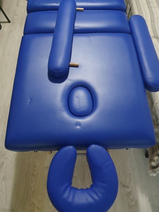 Vand masa aproape noua