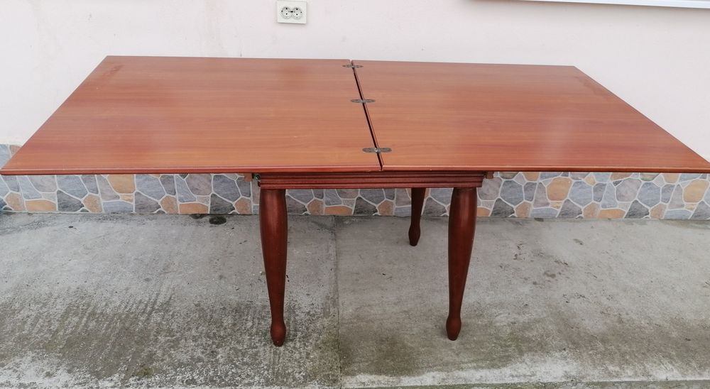 Masă extensibilă
