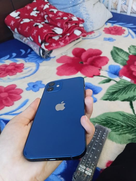 АКТОБЕ. срочно продам iPhone 12.