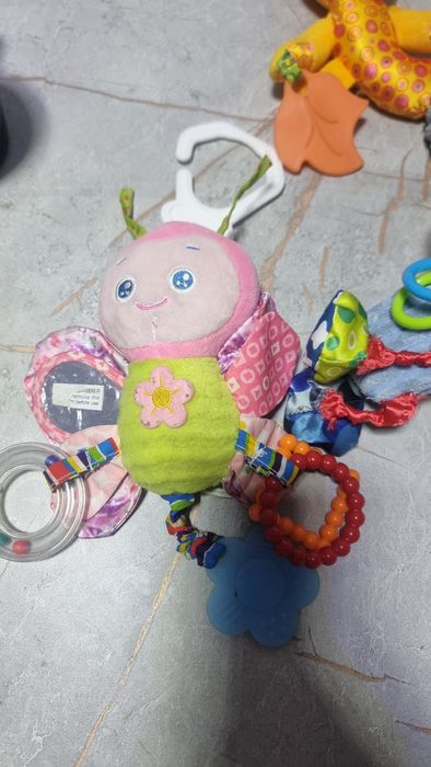 Игрушки для кроватку или коляску