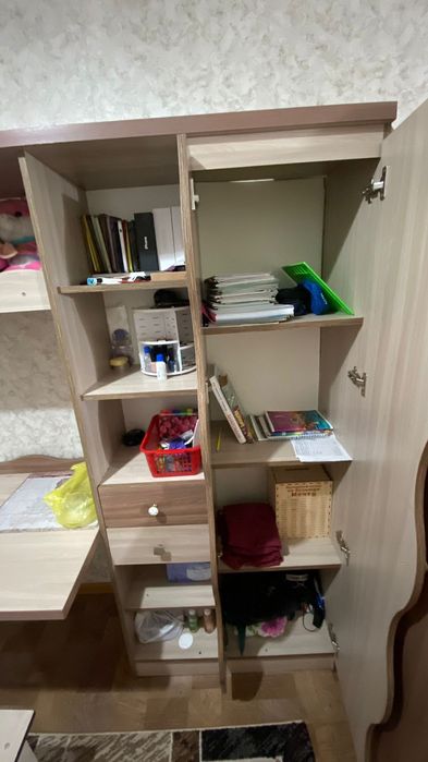 Продам стенку в комнату