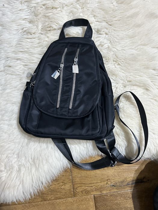 Rucsac nou,cu eticheta