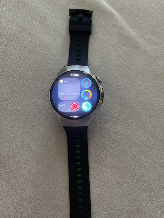 Смарт часовник Huawei watch 5 42mm. като нов