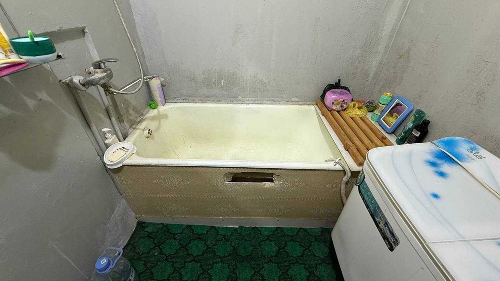 Фрунзиский KIUF 4 қаватда 2 хонали квартира сотилади. ID: 1607