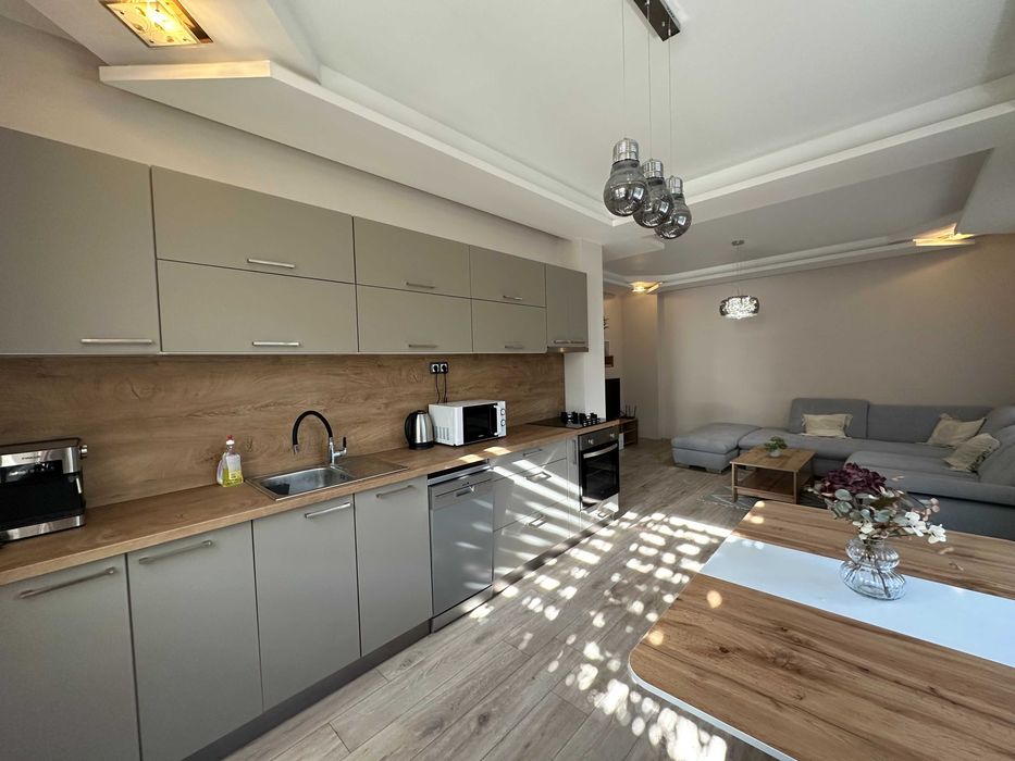 Дава се под наем Тристаен апартамент в Стара Загора, Център - 90 кв.м за 510 € - Снимка #4