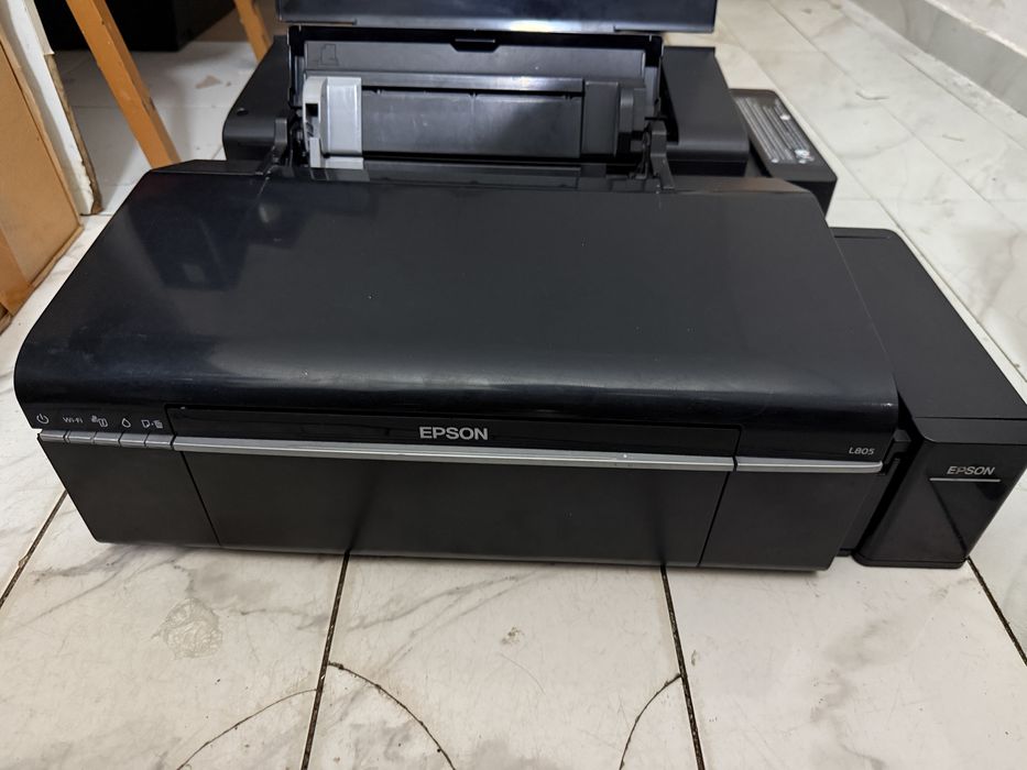 Принтер Epson l805-l800