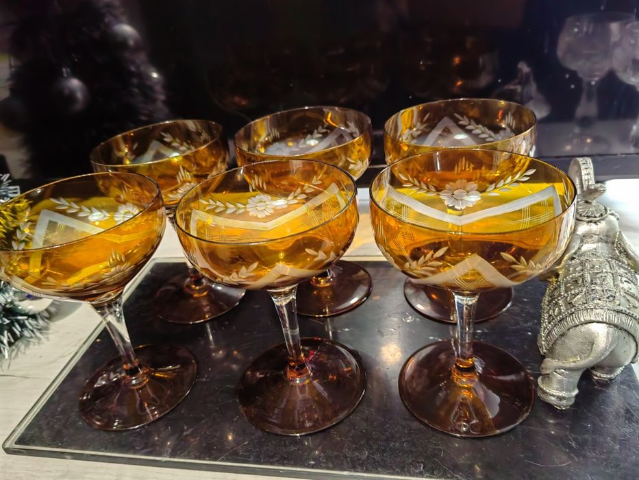 Продавам стилен български кристал