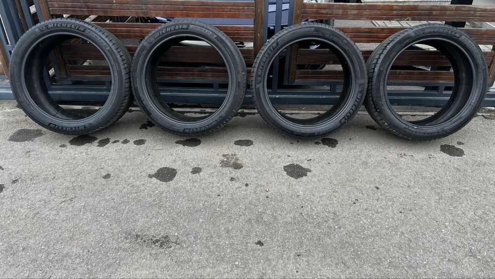 Set 4 Anvelope Vara Michelin Pilot Sport 4 SUV 275/40 R21 - DOT 2021
