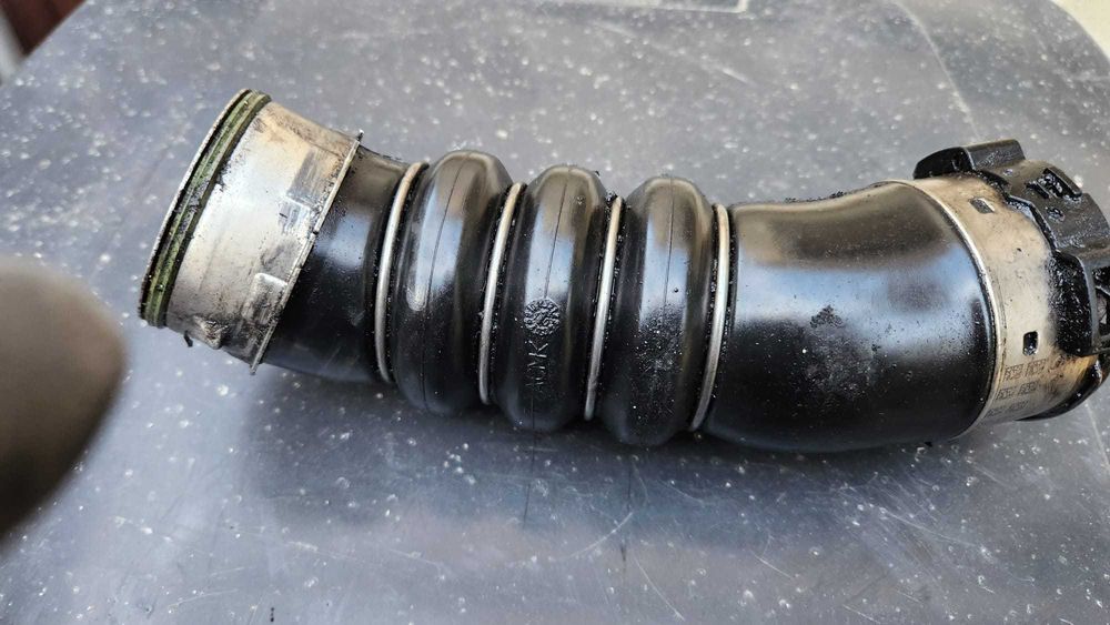 Furtun conducta turbo intercooler BMW 118d E81 E82 E87