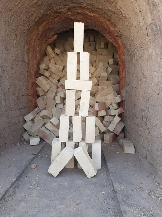 Пишкан ва хом гишт Пишган  Кирпич тогридан тогри заводдан биринши кол