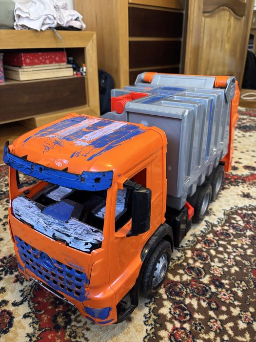 Masini de gunoi marime mare