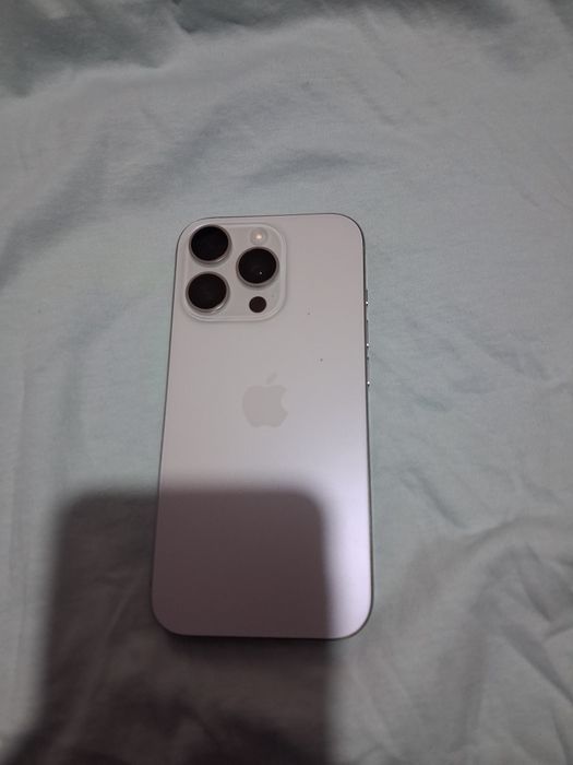 Iphone 16 pro utilizat 100% sănătate la baterie