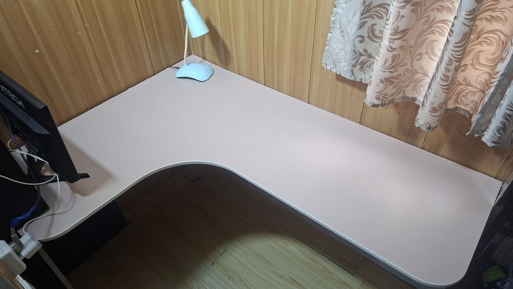 Продам парту в хорошем состоянии