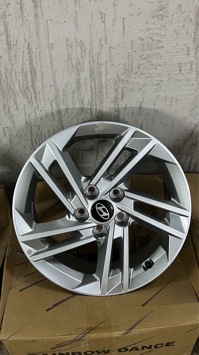 Продаются диски с шинами